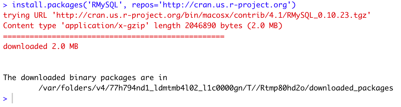 Consola R care afișează ieșirea instalării pachetului RMySQL cu progresul descărcării